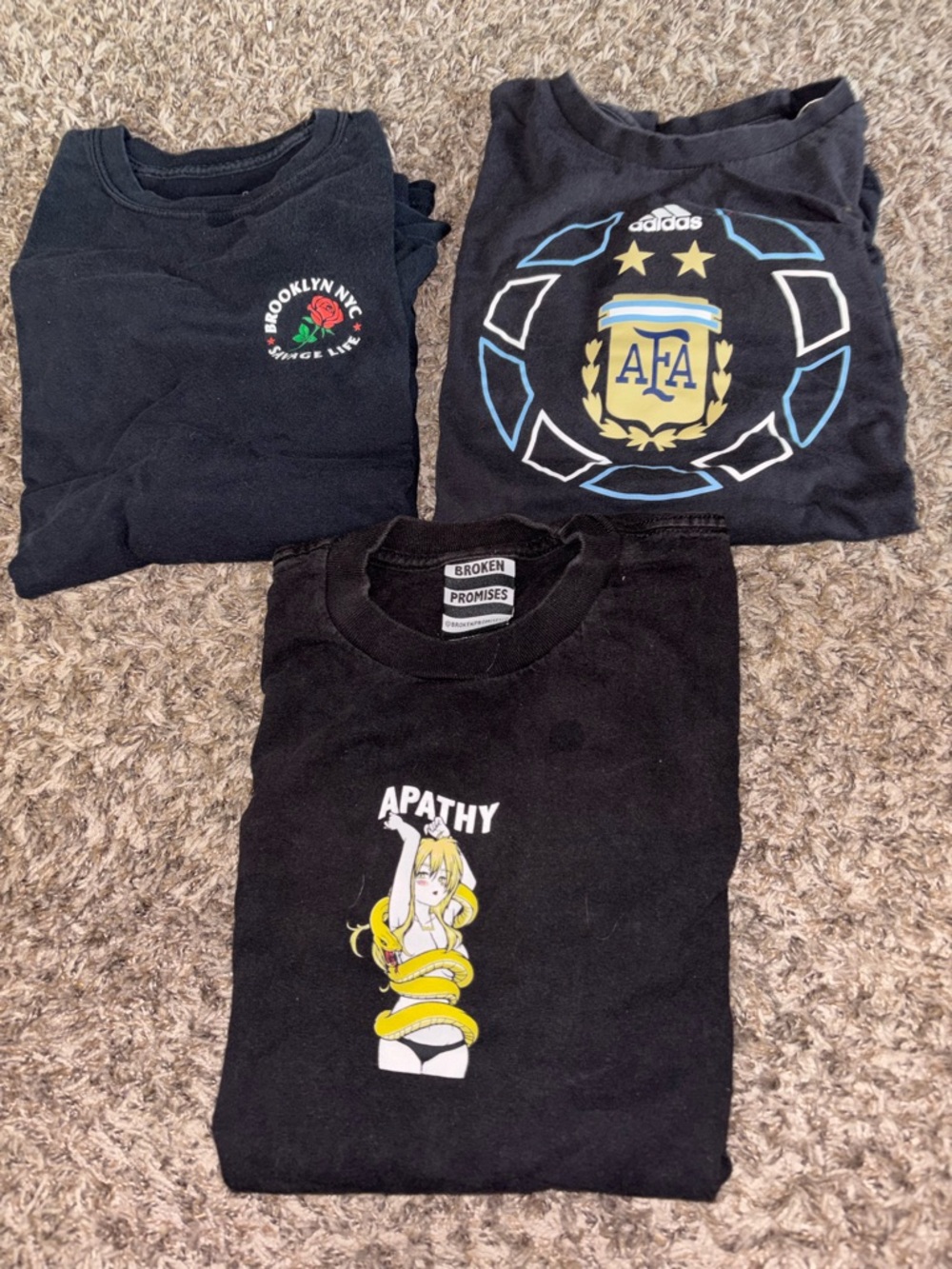 Size M/l Men’s Lot Of 3 Shirts